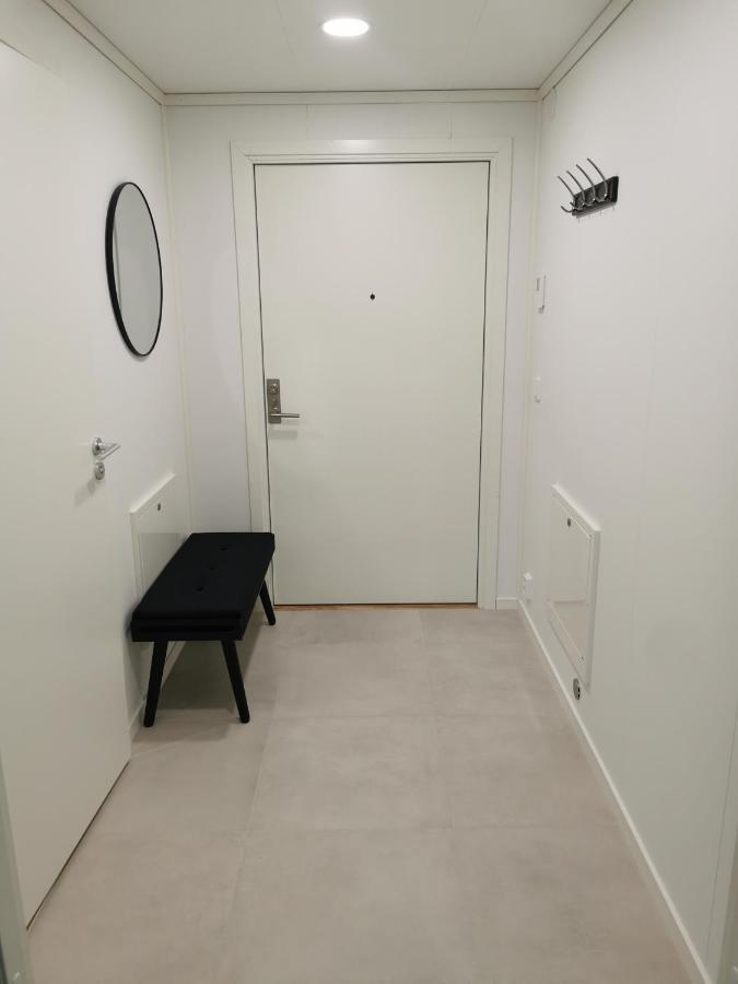 Lofoten Studio Apartment, Vestermyrveien 11 Svolvær Buitenkant foto